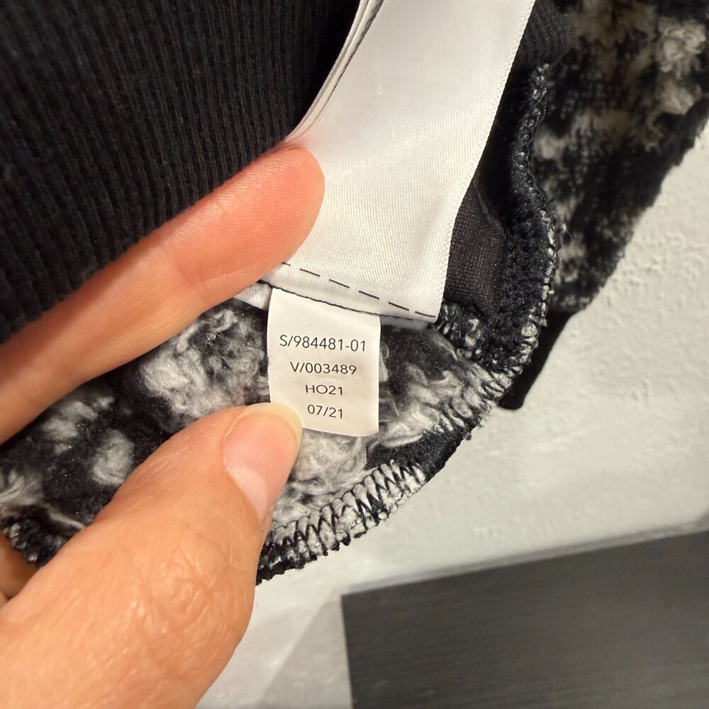 Athleta Tugga Sherpa Jacquard Pullover Hoodie Black and White Size Small - Picture 9 of 17